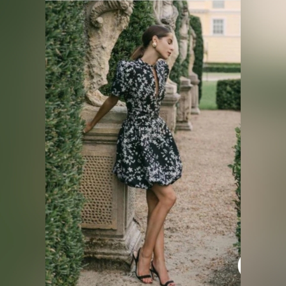 ***NWOT ML Monique Lhuillier Puff Sleeve Cocktail Minidress***